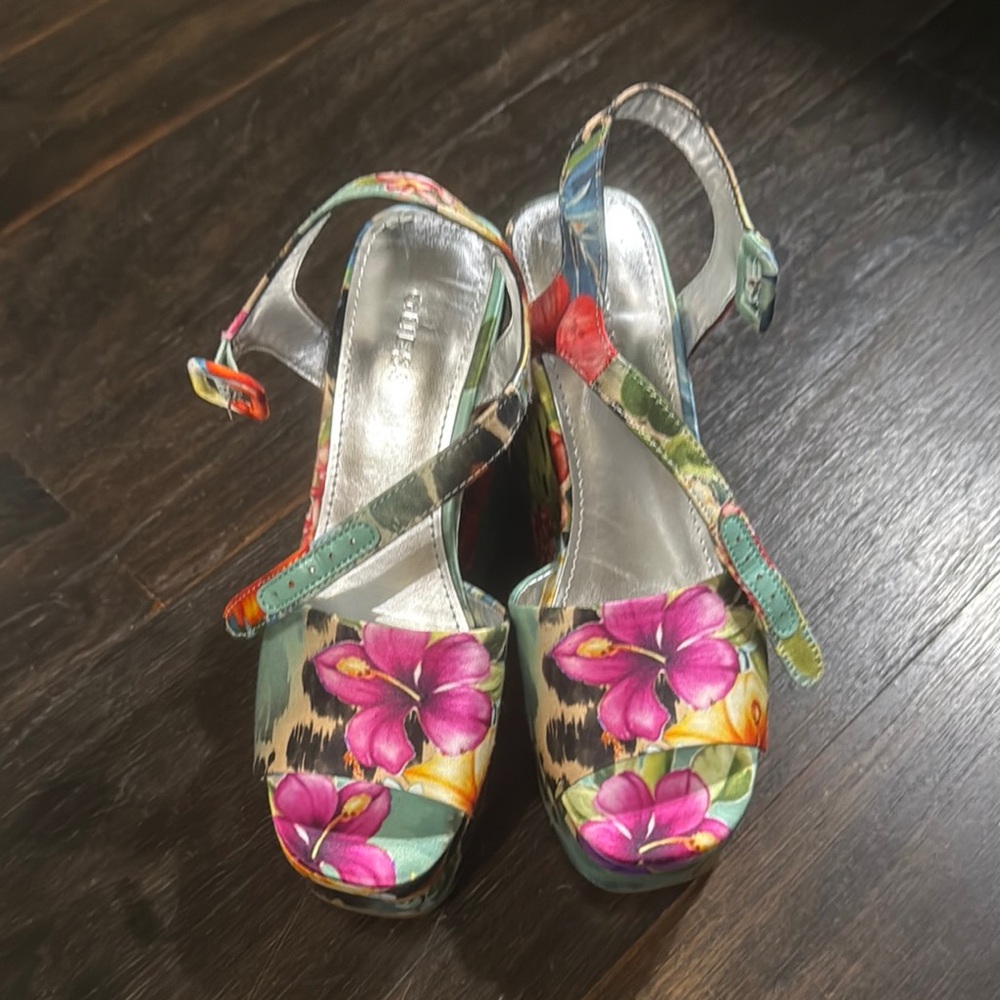 Guess tropical wedge sandal
